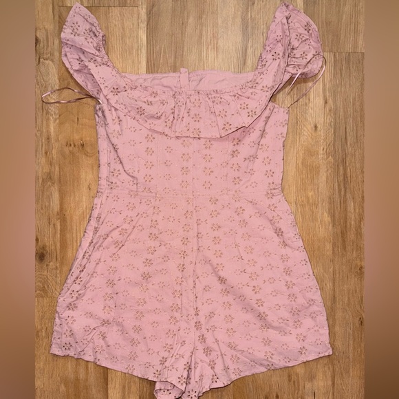 KIMCHI BLUE Jeena Eyelet Off-The-Shoulder Romper Festival Revolve Pink Coquette - Picture 8 of 8